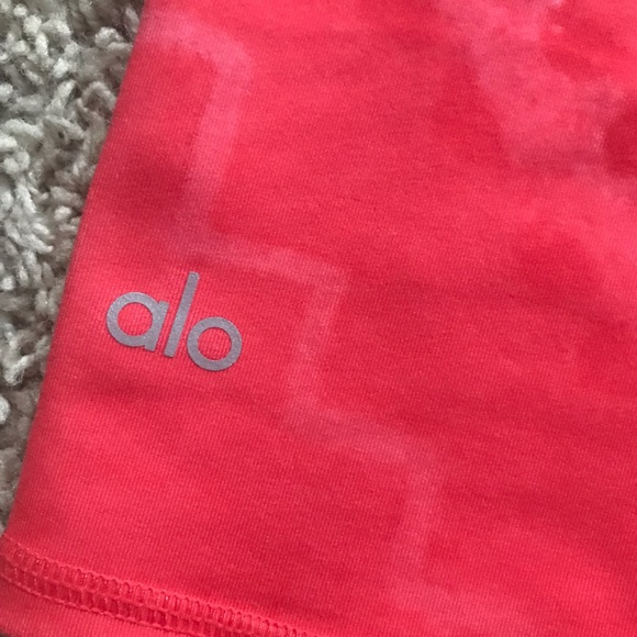 ALO Yoga Capris - Picture 6 of 6